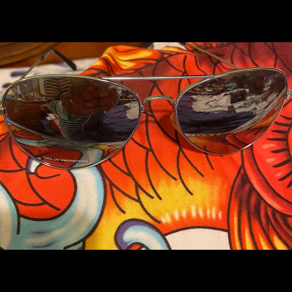 NEW.   Aviator Pilot sunglasses 100% UV protection